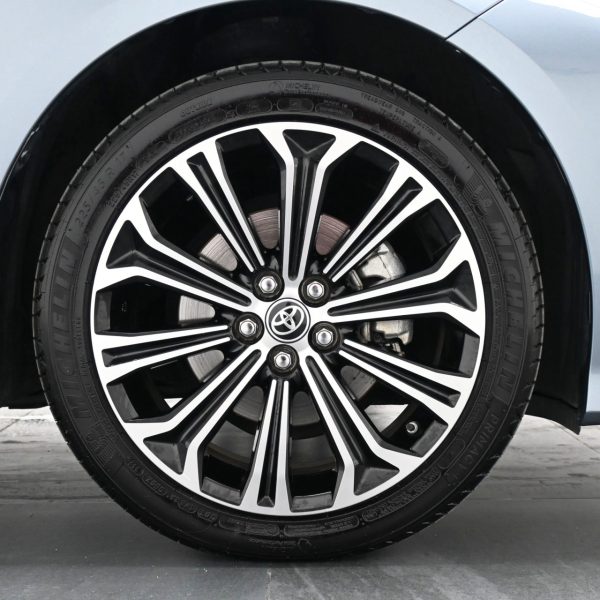 Toyota Corolla Altis E170 Facelift Sedan 4dr G CVT 7sp FWD 1.8i AT (2019) - Image 6