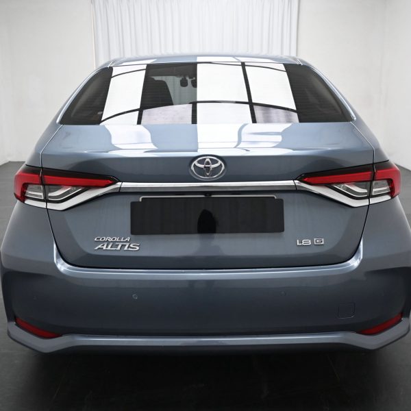 Toyota Corolla Altis E170 Facelift Sedan 4dr G CVT 7sp FWD 1.8i AT (2019) - Image 8