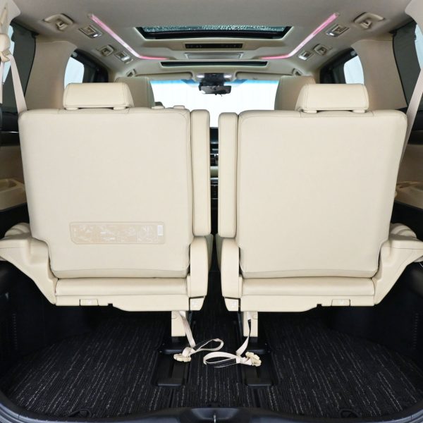Toyota Alphard 2.5 G Auto AT (2018) - Image 11