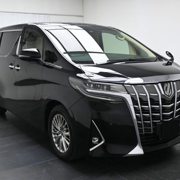 Toyota Alphard 2.5 G Auto AT (2018) - Image 3