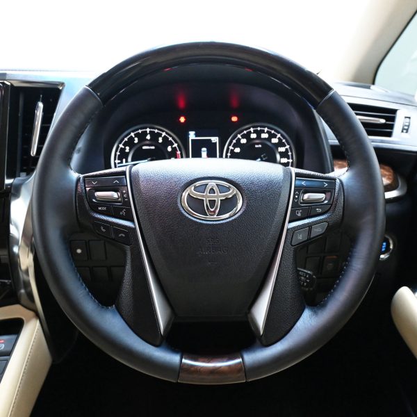 Toyota Alphard 2.5 G Auto AT (2018) - Image 4