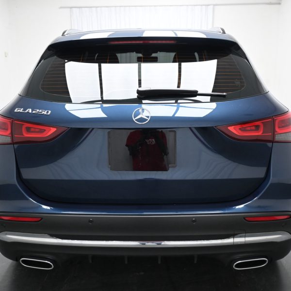 Mercedes-Benz GLA250 2 AT (2021) - Image 11