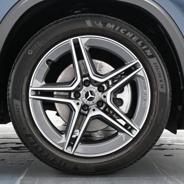Mercedes-Benz GLA250 2 AT (2021) - Image 9