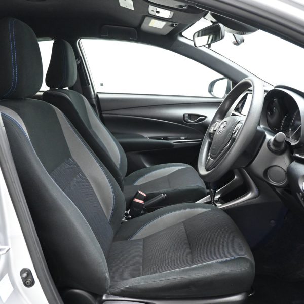 Toyota Yaris 1.5 E AT (2022) - Image 11