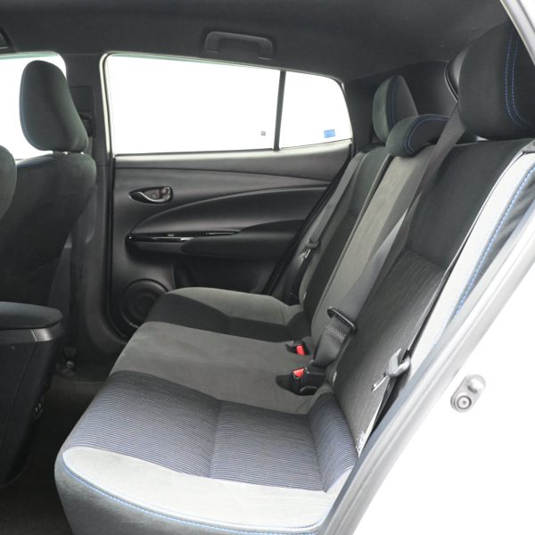 Toyota Yaris 1.5 E AT (2022) - Image 14