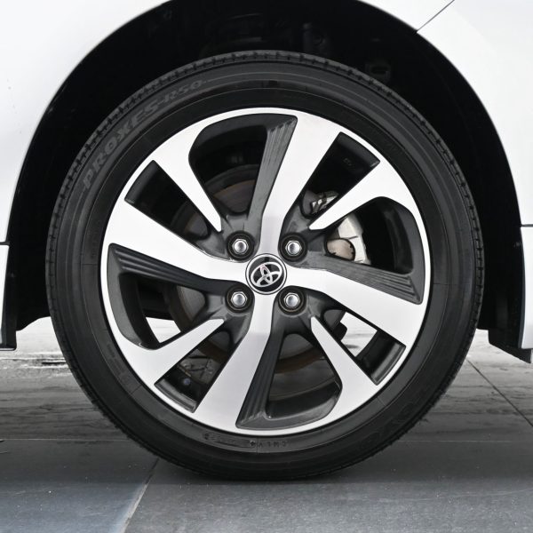 Toyota Yaris 1.5 E AT (2022) - Image 6