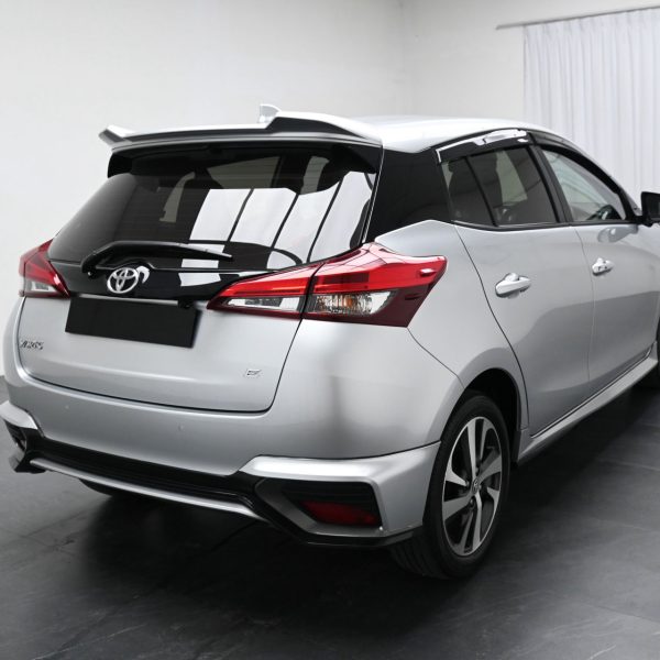 Toyota Yaris 1.5 E AT (2022) - Image 9