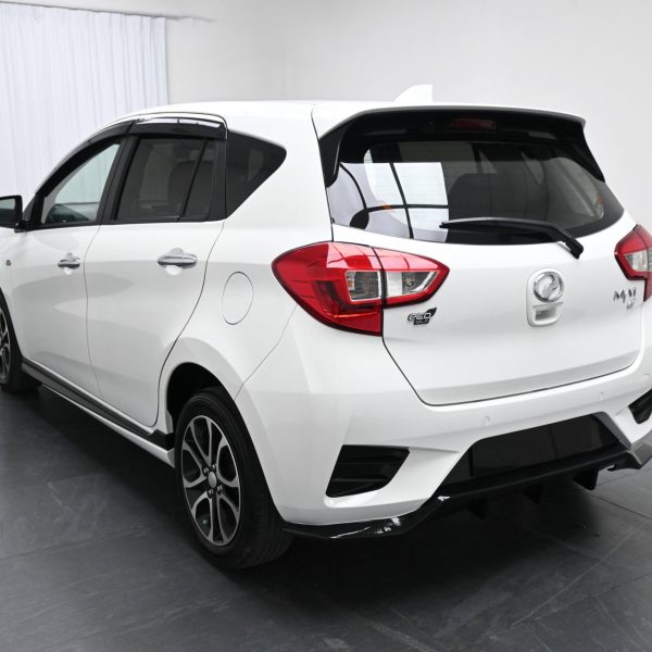 Perodua Myvi 1.5 H Auto AT (2021) - Image 4