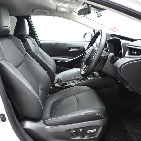 Toyota Corolla Altis E210 Sedan 4dr G CVT 7sp FWD 1.8i AT (2022) - Image 11