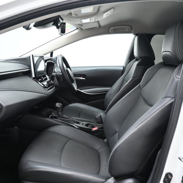 Toyota Corolla Altis E210 Sedan 4dr G CVT 7sp FWD 1.8i AT (2022) - Image 12