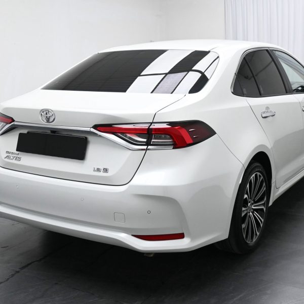 Toyota Corolla Altis E210 Sedan 4dr G CVT 7sp FWD 1.8i AT (2022) - Image 9