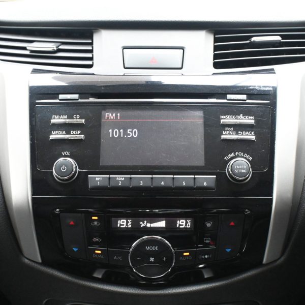 Nissan Navara D23 Pickup 4dr DCab NP300 VL SA 7sp 4WD 2.5DDiT AT (2018) - Image 14