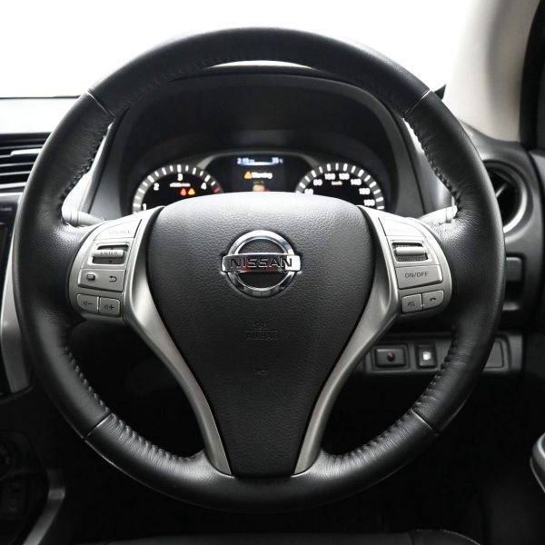 Nissan Navara D23 Pickup 4dr DCab NP300 VL SA 7sp 4WD 2.5DDiT AT (2018) - Image 16