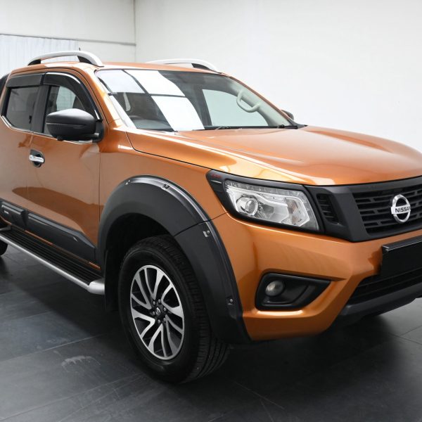 Nissan Navara D23 Pickup 4dr DCab NP300 VL SA 7sp 4WD 2.5DDiT AT (2018) - Image 3