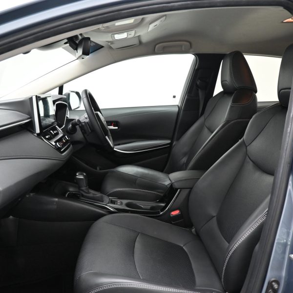 Toyota Corolla Altis E210 Sedan 4dr G CVT 7sp FWD 1.8i AT (2021) - Image 12