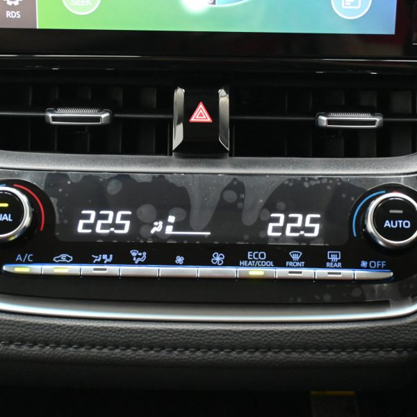 Toyota Corolla Altis E210 Sedan 4dr G CVT 7sp FWD 1.8i AT (2021) - Image 16