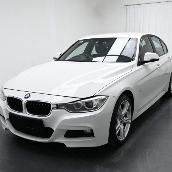 BMW 328I F30 Sedan 4dr 328i M Sport AT (2015) - Image 17