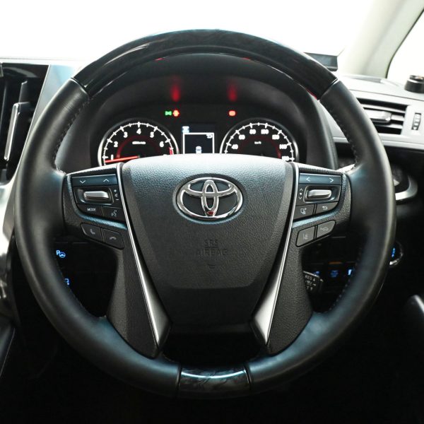 Toyota Alphard 2.5 SC Auto AT (2021) - Image 4