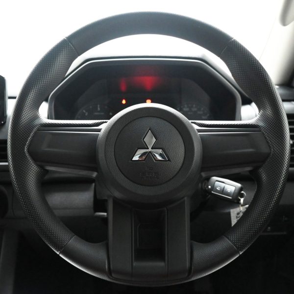 Mitsubishi Triton 2.4 MT Single Cap AT (2024) - Image 14
