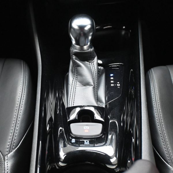 Toyota C-HR Wagon 5dr 1.8 AT (2018) - Image 15