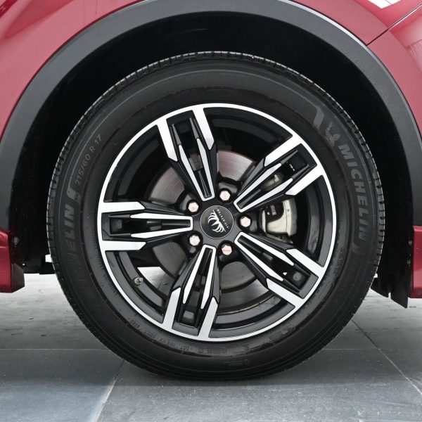 Toyota C-HR Wagon 5dr 1.8 AT (2018) - Image 5