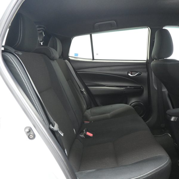 Toyota Yaris 1.5 G AT (2024) - Image 13