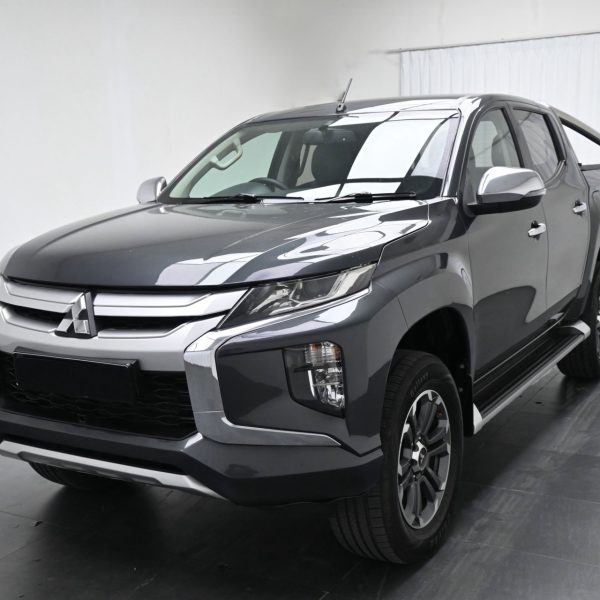 Mitsubishi Triton KL-Facelift Pickup 4dr DCab VGT AT 4WD 2.4DDiT AT (2019) - Image 18