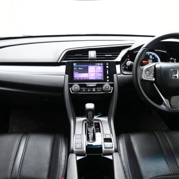 Honda Civic FC Sedan 4dr 1.8S AT (2018) - Image 7