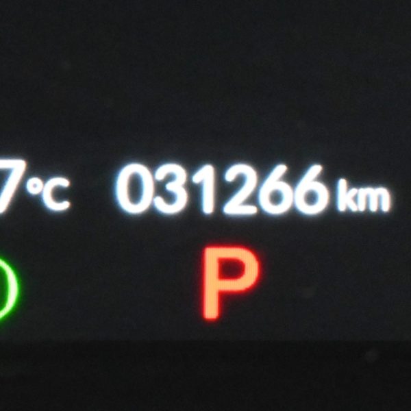 Honda Civic 1.5 E Auto AT (2023) - Image 12