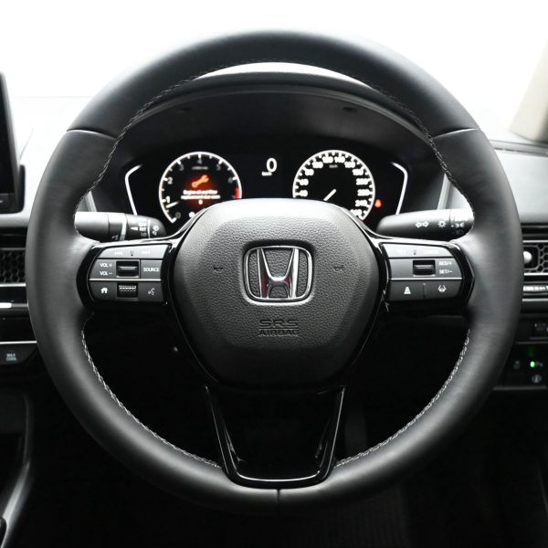 Honda Civic 1.5 E Auto AT (2023) - Image 15