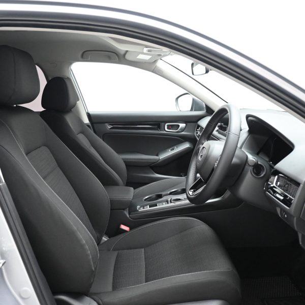 Honda Civic 1.5 E Auto AT (2023) - Image 8
