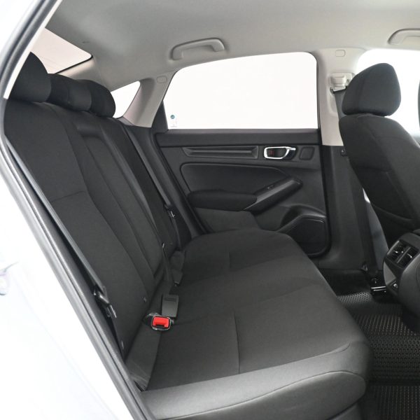 Honda Civic 1.5 E Auto AT (2023) - Image 10