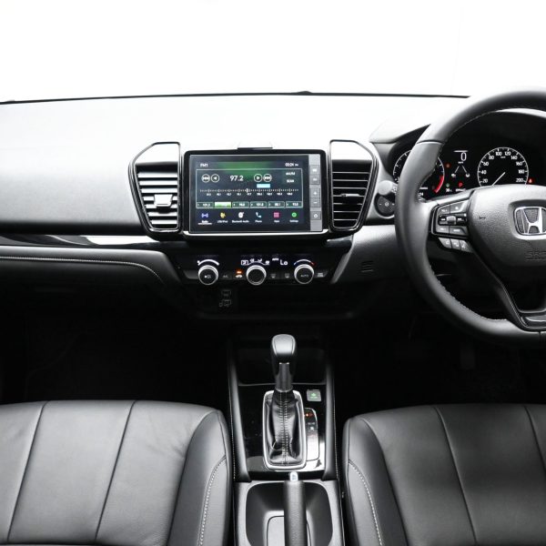 Honda City HACTHBACK 1.5 V-SEN AT (2022) - Image 9