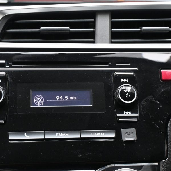 Honda Jazz GK Hatch 5dr E i-VTEC CVT FWD 1.5i AT (2016) - Image 14
