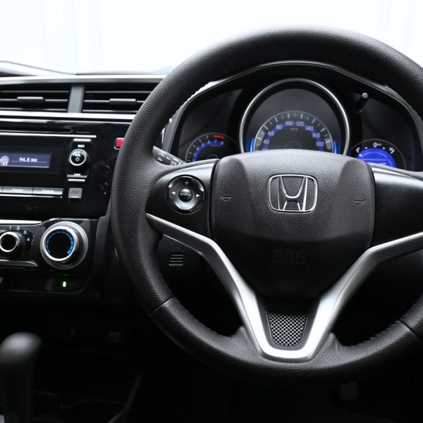 Honda Jazz GK Hatch 5dr E i-VTEC CVT FWD 1.5i AT (2016) - Image 17