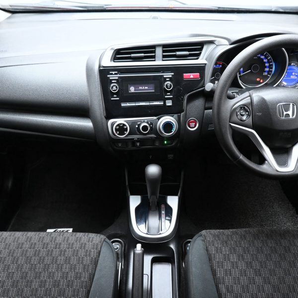 Honda Jazz GK Hatch 5dr E i-VTEC CVT FWD 1.5i AT (2016) - Image 9