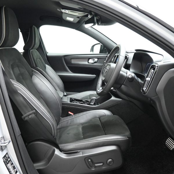 Volvo XC40 2.0 Wagon 5dr T5 AWD R-Design AT (2021) - Image 13