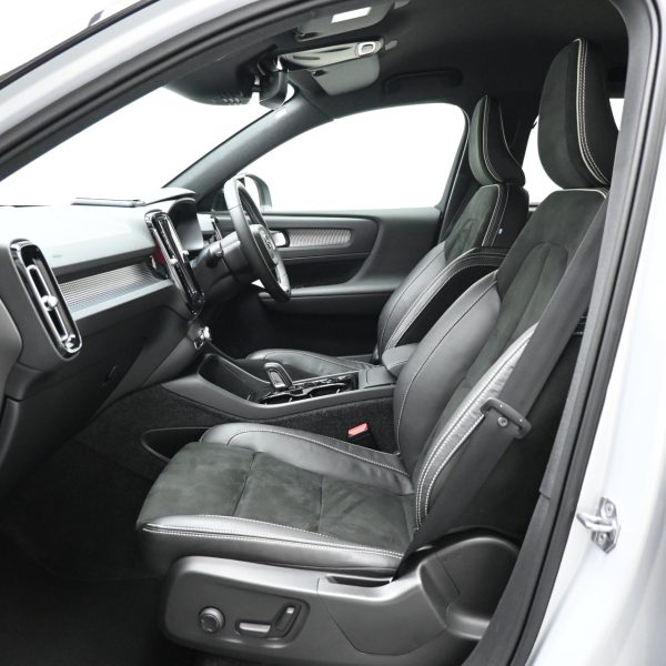 Volvo XC40 2.0 Wagon 5dr T5 AWD R-Design AT (2021) - Image 14