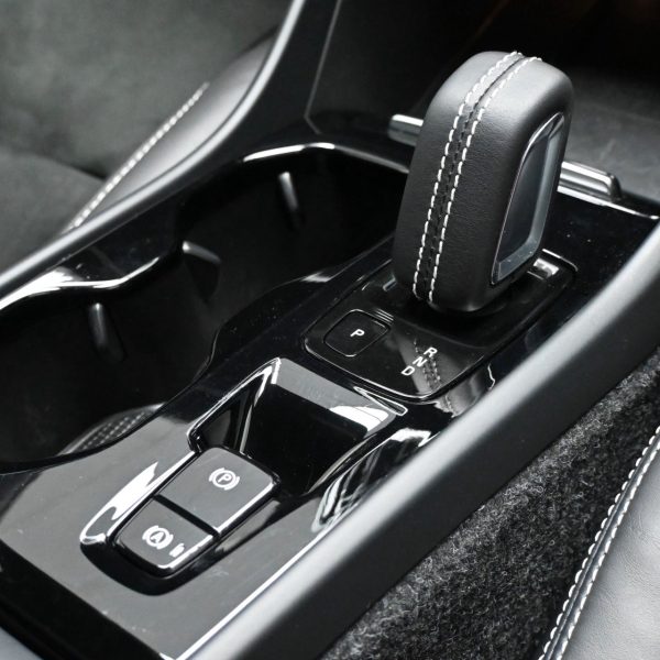 Volvo XC40 2.0 Wagon 5dr T5 AWD R-Design AT (2021) - Image 20