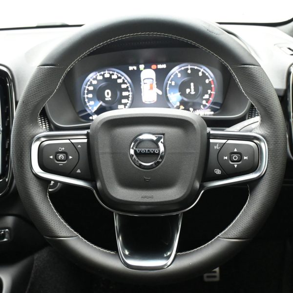 Volvo XC40 2.0 Wagon 5dr T5 AWD R-Design AT (2021) - Image 4