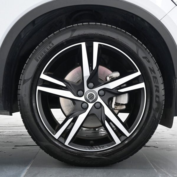 Volvo XC40 2.0 Wagon 5dr T5 AWD R-Design AT (2021) - Image 8