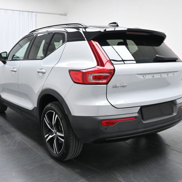 Volvo XC40 2.0 Wagon 5dr T5 AWD R-Design AT (2021) - Image 9