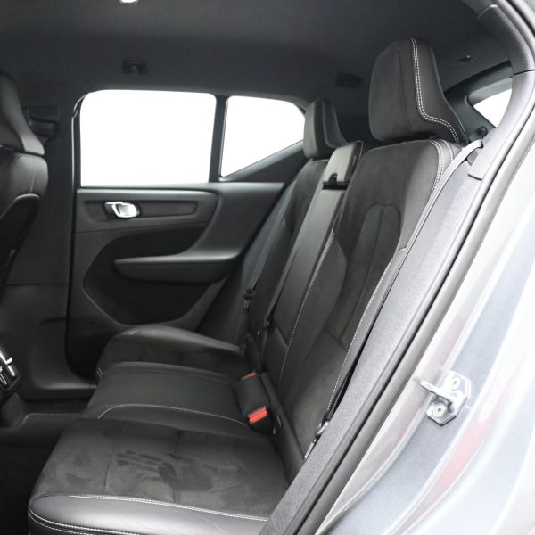 Volvo XC40 2.0 Wagon 5dr T5 AWD R-Design AT (2019) - Image 11