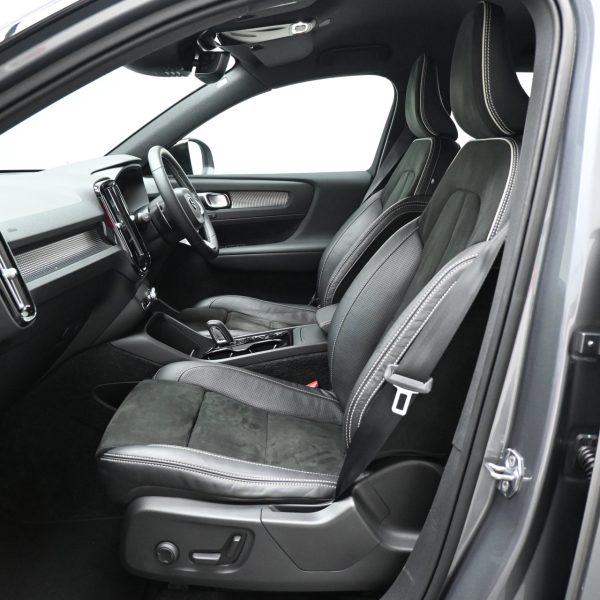 Volvo XC40 2.0 Wagon 5dr T5 AWD R-Design AT (2019) - Image 9