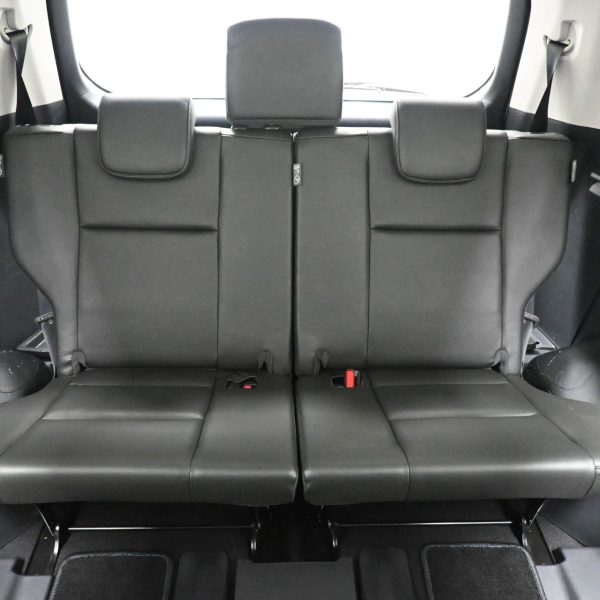 Toyota Innova ZENIX 2.0 HEV AT (2023) - Image 12