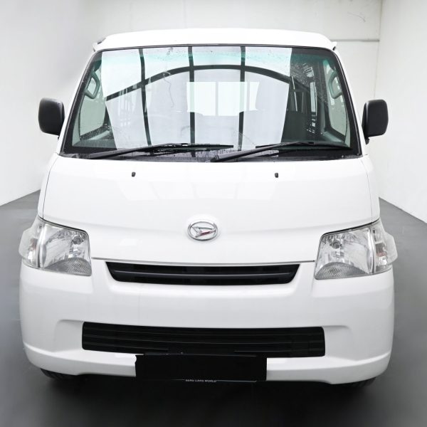 Daihatsu Gran Max Panel Van 1.5 (M) AT (2021) - Image 2