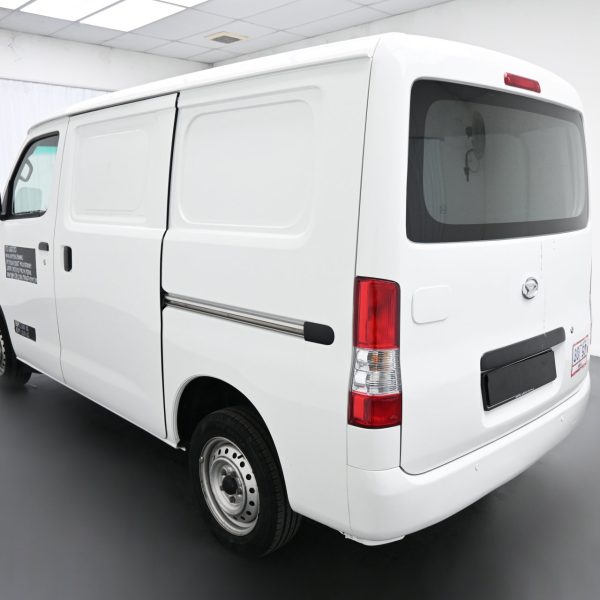 Daihatsu Gran Max Panel Van 1.5 (M) AT (2021) - Image 5