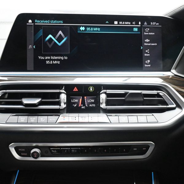 BMW X5 XDrive45e 3.0 M Sport Auto AT (2020) - Image 14