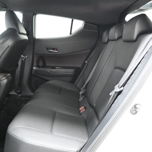 Toyota C-HR Wagon 5dr 1.8 AT (2018) - Image 11