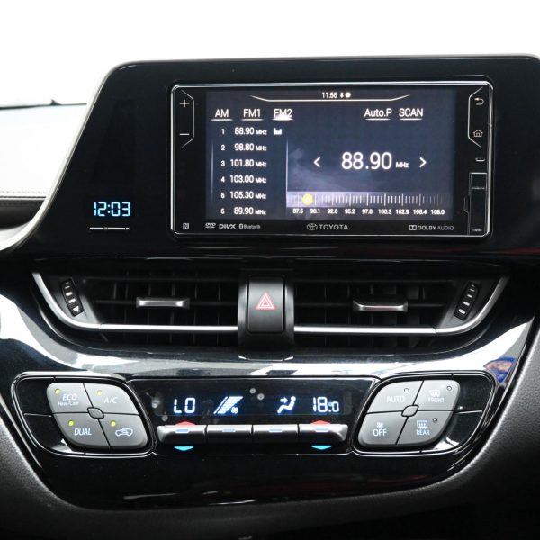 Toyota C-HR Wagon 5dr 1.8 AT (2018) - Image 12